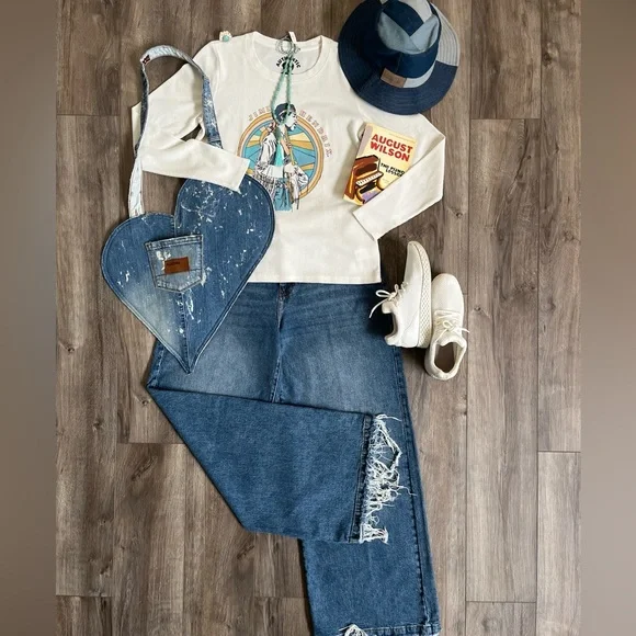 Skewed Heart Handcrafted Boho Chic Handmade Denim Bag - Picture 3 of 3